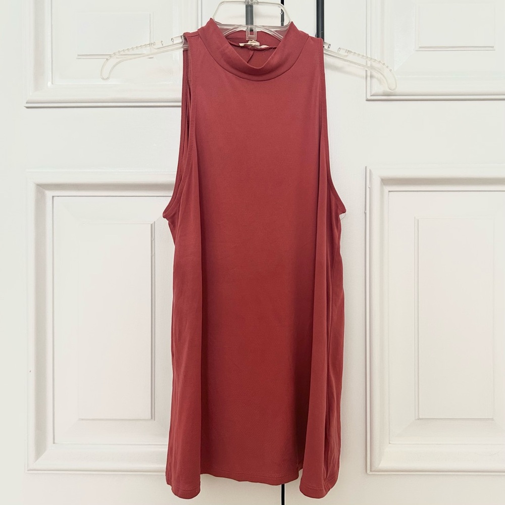 Silence + Noise Dark Rose / Pink Mock Neck Size S